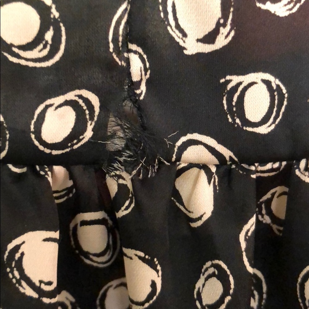 Patterned Blouse - Picture 3 of 3